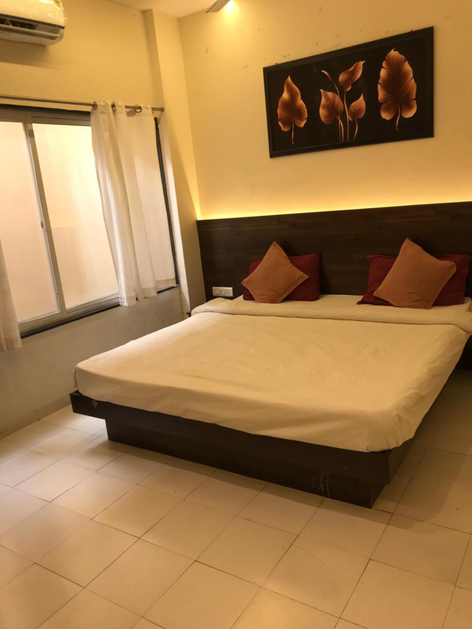 Hotel Divine Indore Exterior photo